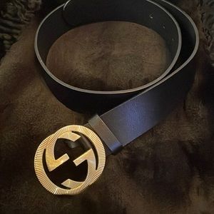 Gucci black belt in perfect condition